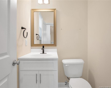 501 Randolph Avenue - Photo Thumbnail 12