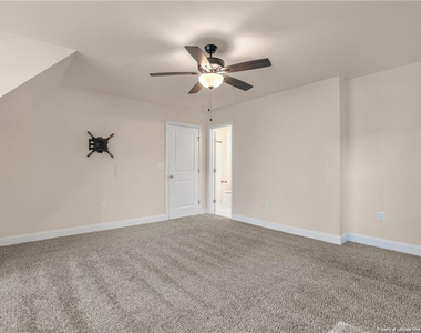 501 Randolph Avenue - Photo Thumbnail 18