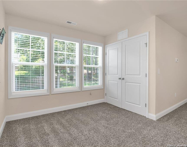 501 Randolph Avenue - Photo Thumbnail 13