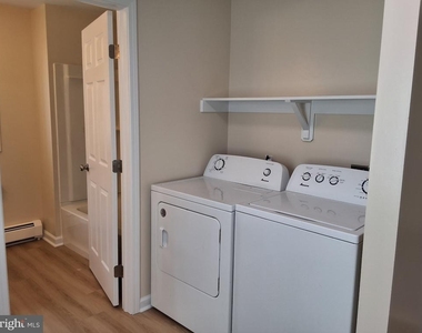 402 E Orange Street - Photo Thumbnail 9
