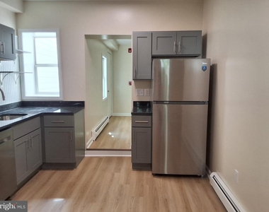 402 E Orange Street - Photo Thumbnail 3