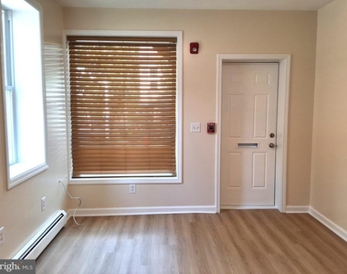 402 E Orange Street - Photo Thumbnail 5