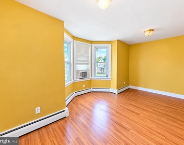 912 Ridge Avenue - Photo Thumbnail 9