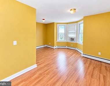 912 Ridge Avenue - Photo Thumbnail 7