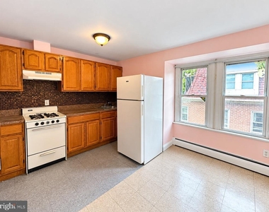 912 Ridge Avenue - Photo Thumbnail 2