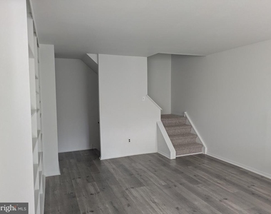 100 E 100  Glenolden Ave. - Photo Thumbnail 8