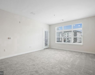 131 Bridge Street - Photo Thumbnail 80