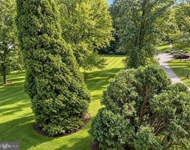 554 W Boot Road - Photo Thumbnail 16