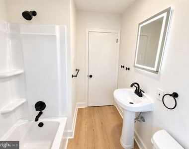 554 W Boot Road - Photo Thumbnail 8