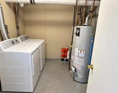 554 W Boot Road - Photo Thumbnail 15