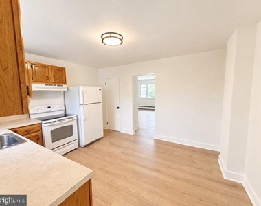 554 W Boot Road - Photo Thumbnail 4