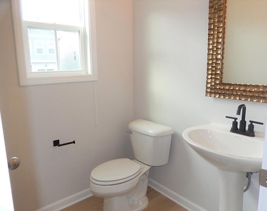 817 Oak Center Drive - Photo Thumbnail 11