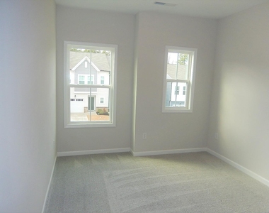 817 Oak Center Drive - Photo Thumbnail 20