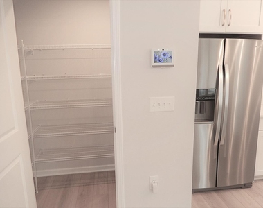 817 Oak Center Drive - Photo Thumbnail 13