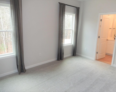 817 Oak Center Drive - Photo Thumbnail 16