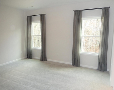 817 Oak Center Drive - Photo Thumbnail 14
