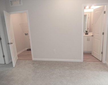 817 Oak Center Drive - Photo Thumbnail 26