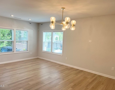 817 Oak Center Drive - Photo Thumbnail 7