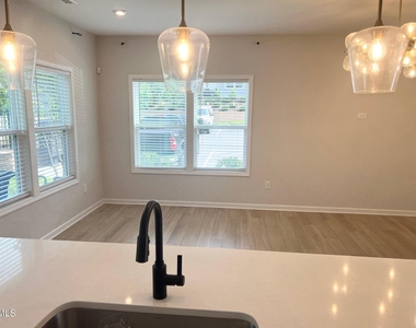 817 Oak Center Drive - Photo Thumbnail 6