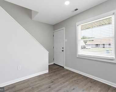 47 Mintleaf Road - Photo Thumbnail 4