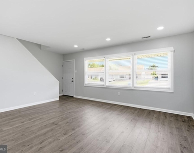 47 Mintleaf Road - Photo Thumbnail 6