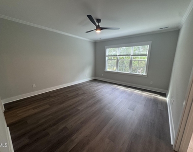 623 Marshskip Way - Photo Thumbnail 13