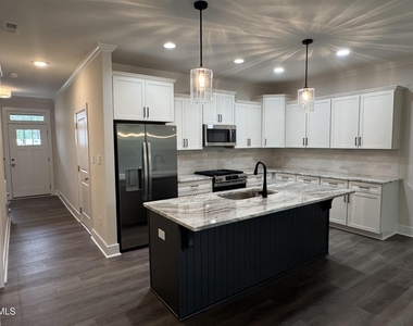 623 Marshskip Way - Photo Thumbnail 4