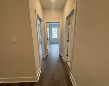 623 Marshskip Way - Photo Thumbnail 17