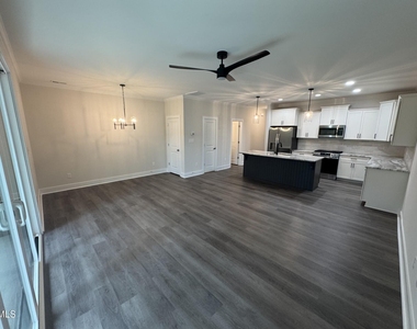 623 Marshskip Way - Photo Thumbnail 8