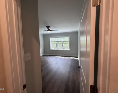 623 Marshskip Way - Photo Thumbnail 12