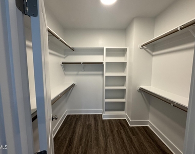 621 Marshskip Way - Photo Thumbnail 17