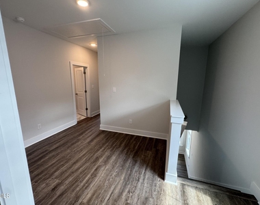 621 Marshskip Way - Photo Thumbnail 12