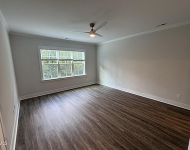 621 Marshskip Way - Photo Thumbnail 15