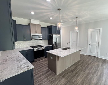 621 Marshskip Way - Photo Thumbnail 5