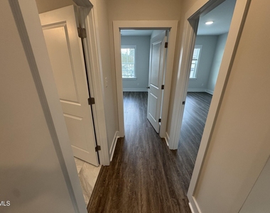 621 Marshskip Way - Photo Thumbnail 21