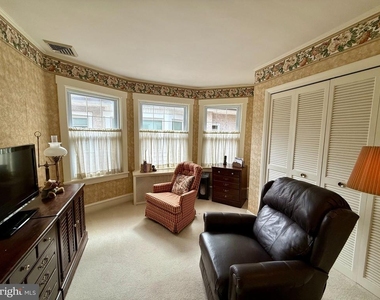 1557 Dauphin Avenue - Photo Thumbnail 20