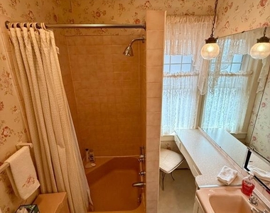 1557 Dauphin Avenue - Photo Thumbnail 22
