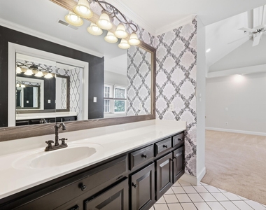 105 Halpen Drive - Photo Thumbnail 21