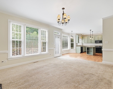 105 Halpen Drive - Photo Thumbnail 12