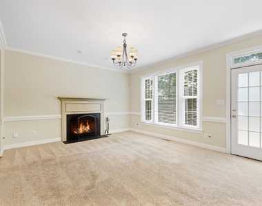 105 Halpen Drive - Photo Thumbnail 10