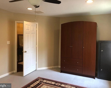 172 Fountayne Lane - Photo Thumbnail 17