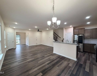 1119 Sycaten Street - Photo Thumbnail 8