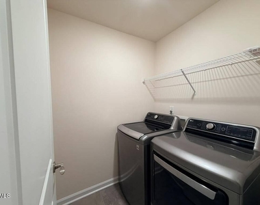 1119 Sycaten Street - Photo Thumbnail 15