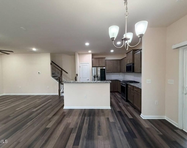1119 Sycaten Street - Photo Thumbnail 9