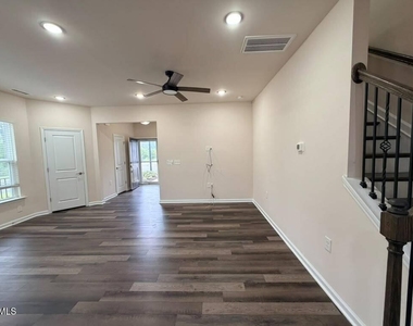 1119 Sycaten Street - Photo Thumbnail 10