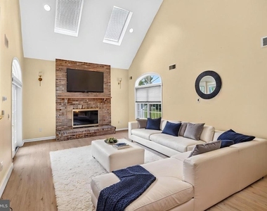 15 Scenic Drive - Photo Thumbnail 20