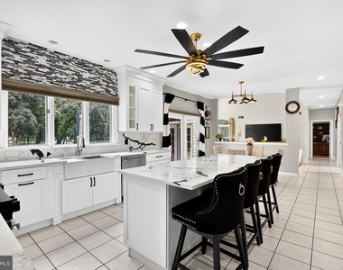 15 Scenic Drive - Photo Thumbnail 14