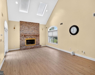15 Scenic Drive - Photo Thumbnail 21