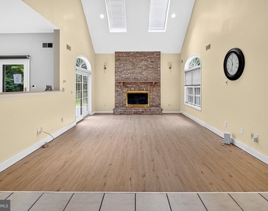 15 Scenic Drive - Photo Thumbnail 19