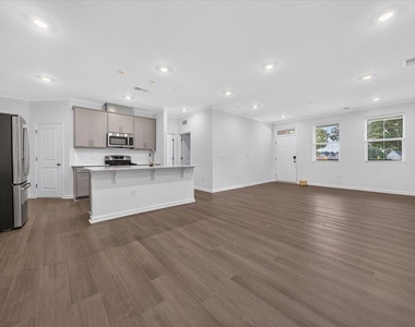 210 Redford Place Drive - Photo Thumbnail 4